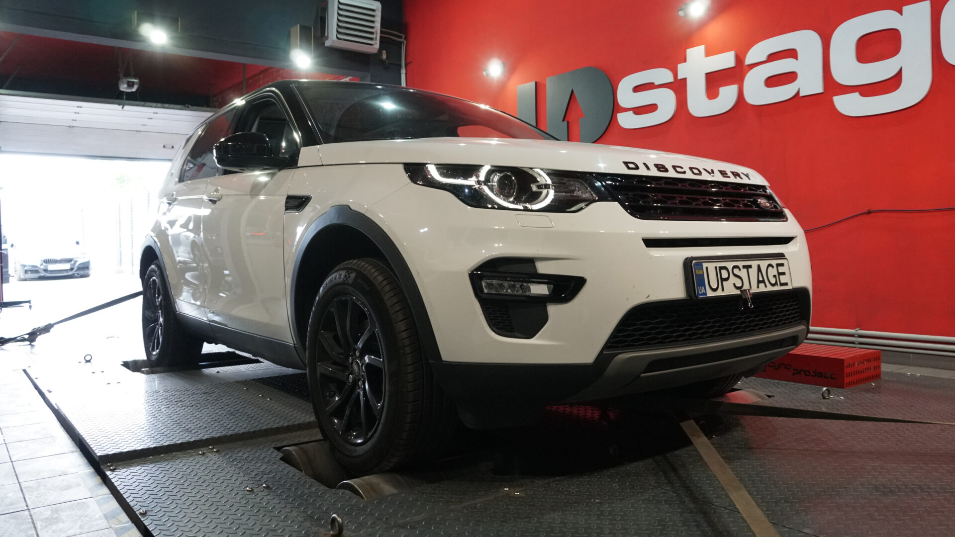 chiptuning_land rover discovery sport l550 white