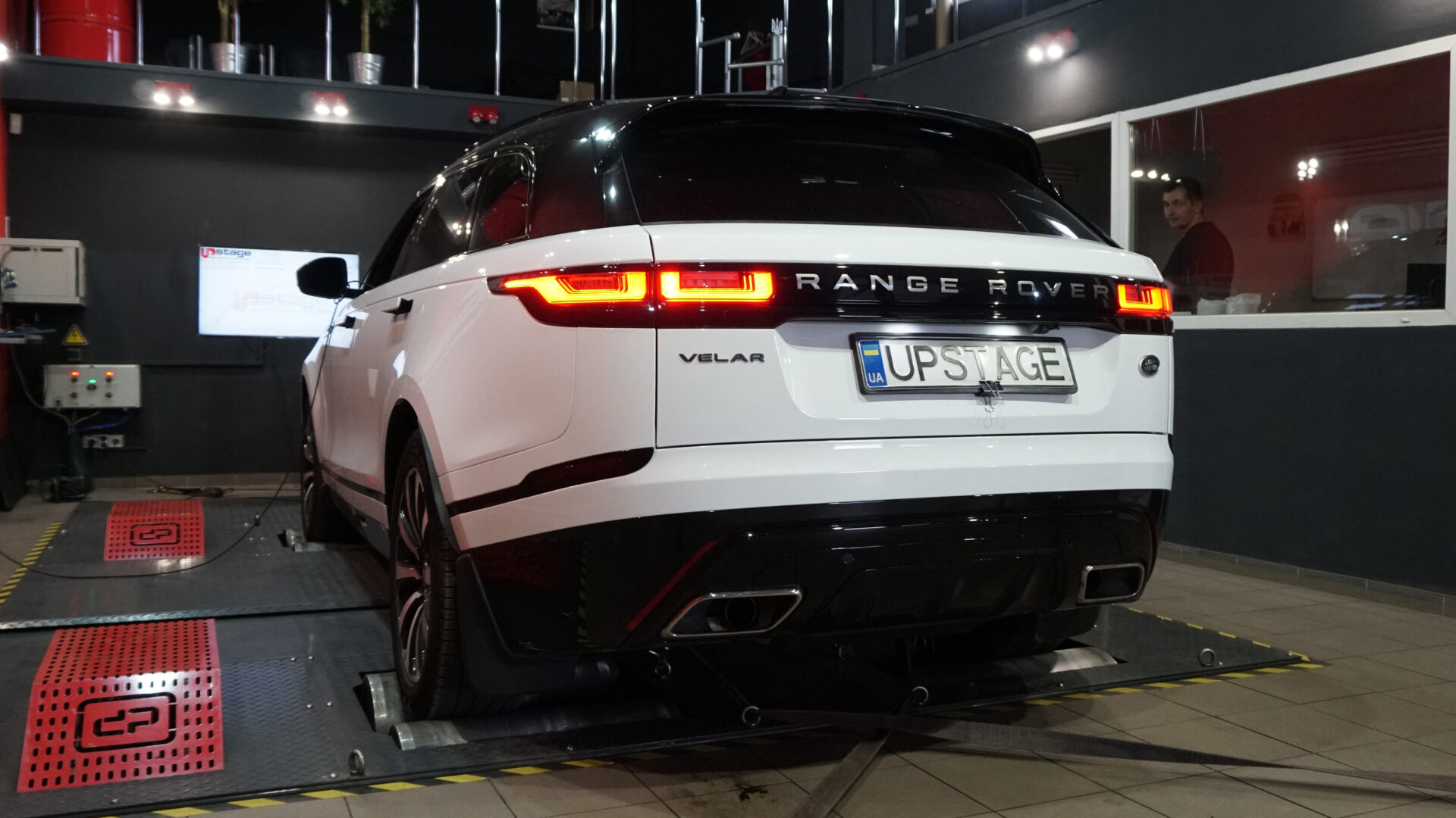 chiptuning_land rover range rover velar l560 rear