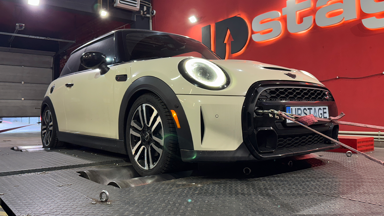 Mini Cooper S 2.0T site-front