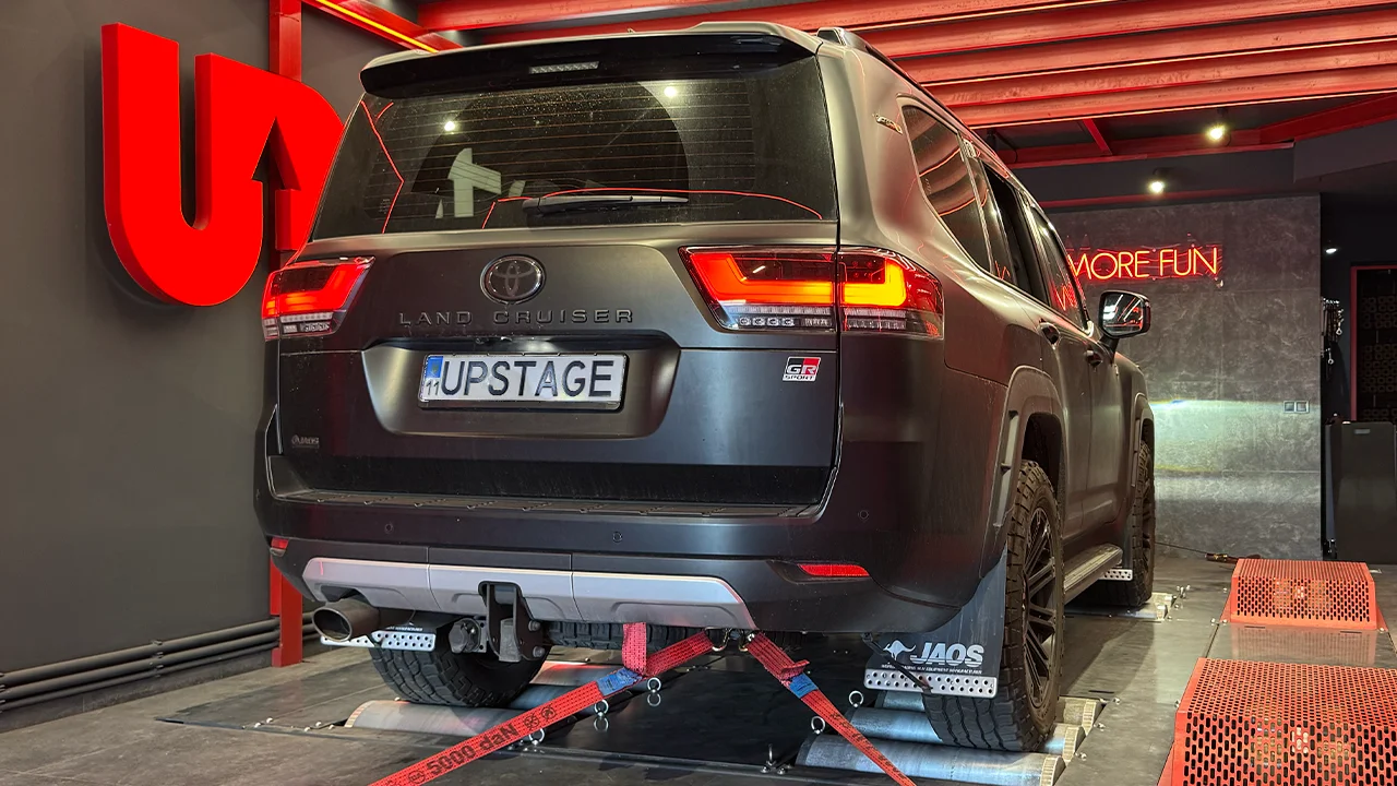 chiptuning_Toyota Land Cruiser 300 3.3D Twin-Turbo_site-rear
