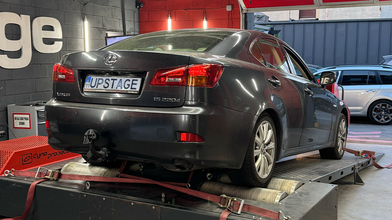 chiptuning_Lexus IS 220D_site-rear